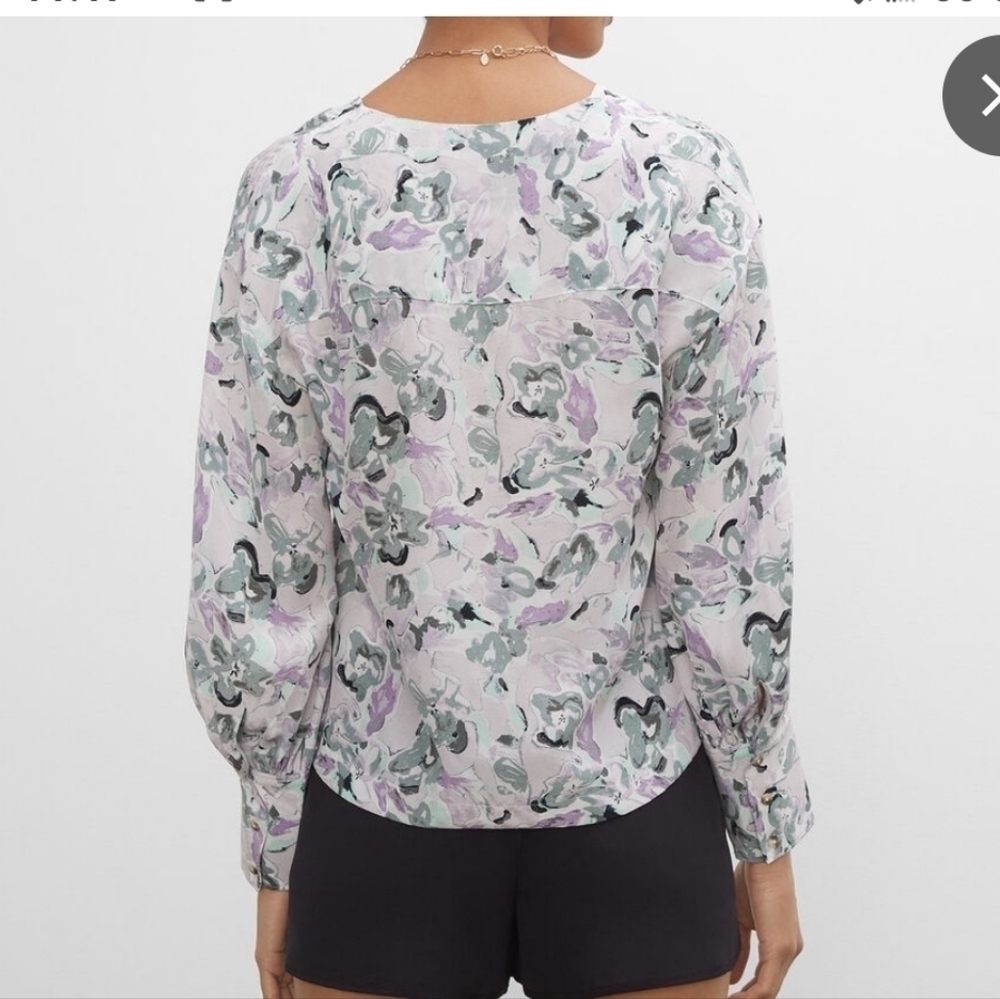 CLUB Monaco Floral V-Neck Balloon-Sleeve Top - Picture 2 of 9